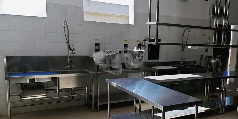 Category Restaurant Pre-Rinse Faucet 1